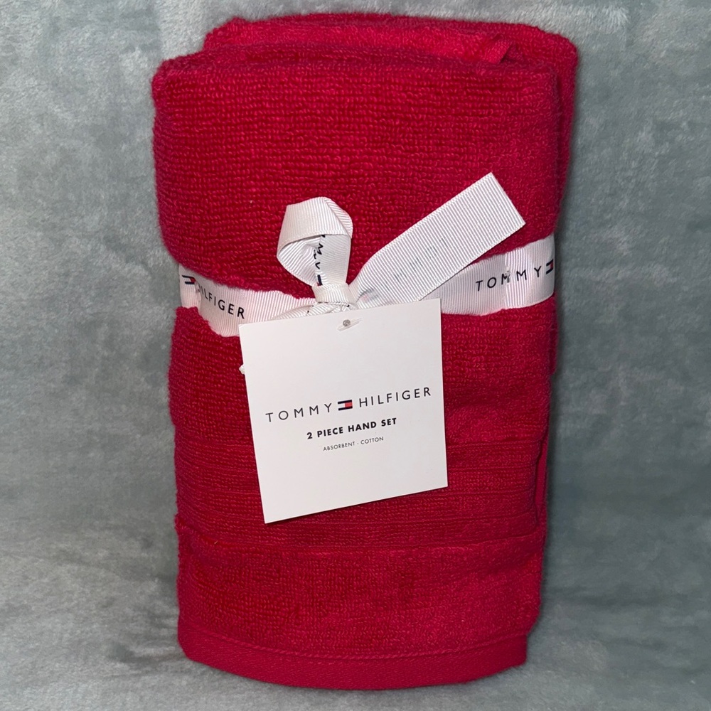 Tommy Hilfiger Vibrant Hot Pink 2 Piece Hand Set